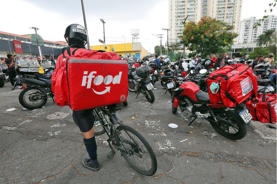 BRASILIANAS | Seis anos ap&oacute;s lei e um ano ap&oacute;s promessa do GDF, pontos de apoio seguem sem sair do papel