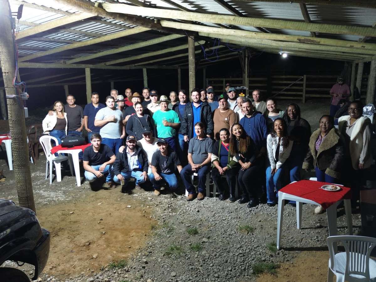 Torneio Interfazendas de Rio Claro re&uacute;ne produtores em disputas de ordenha