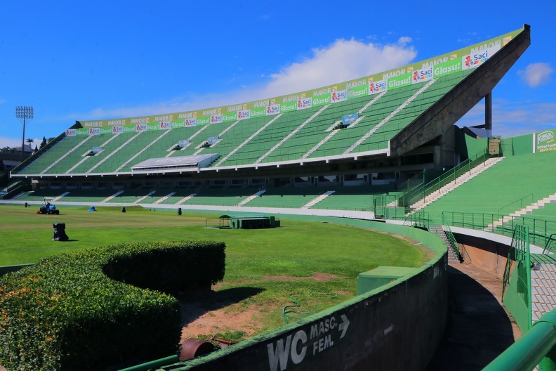 Majestoso: palco de manifesta&ccedil;&otilde;es de amor e rivalidade