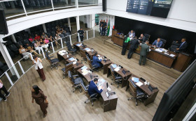 Tabo&atilde;o aprova Leis para res&iacute;duos e prote&ccedil;&atilde;o &agrave;s mulheres