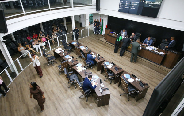 Tabo&atilde;o aprova Leis para res&iacute;duos e prote&ccedil;&atilde;o &agrave;s mulheres