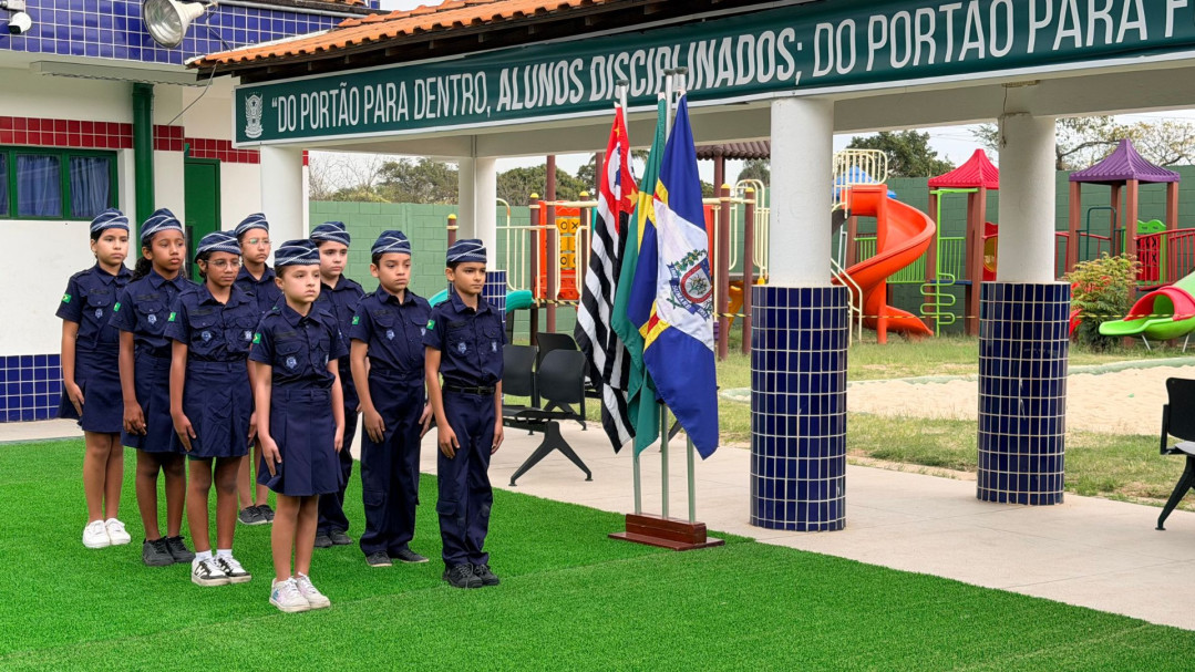 Sumar&eacute; inaugura sua segunda escola c&iacute;vico‑militar que atender&aacute; 420 alunos