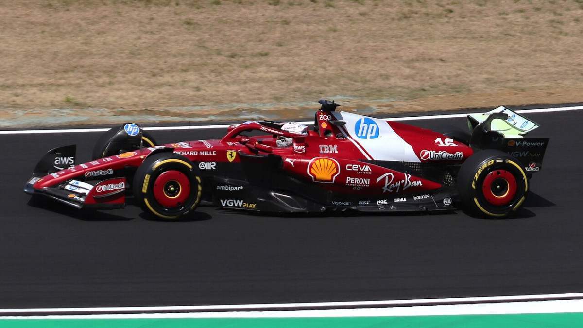 Rafael C&acirc;mara faz testes com o SF‑25