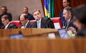 Mendon&ccedil;a sugere regras para regularizar deepfake