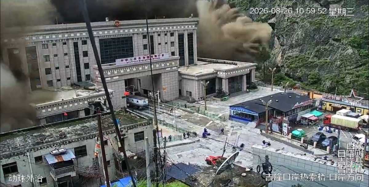 Enchente devastadora deixa mortos e desaparecidos no Nepal