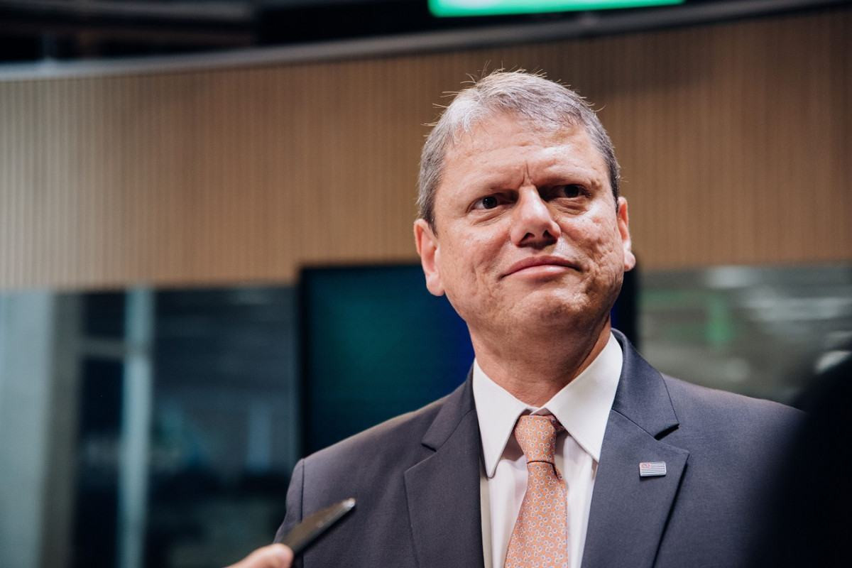 Tarc&iacute;sio pede revis&atilde;o de restri&ccedil;&otilde;es a Renan Santos no TSE