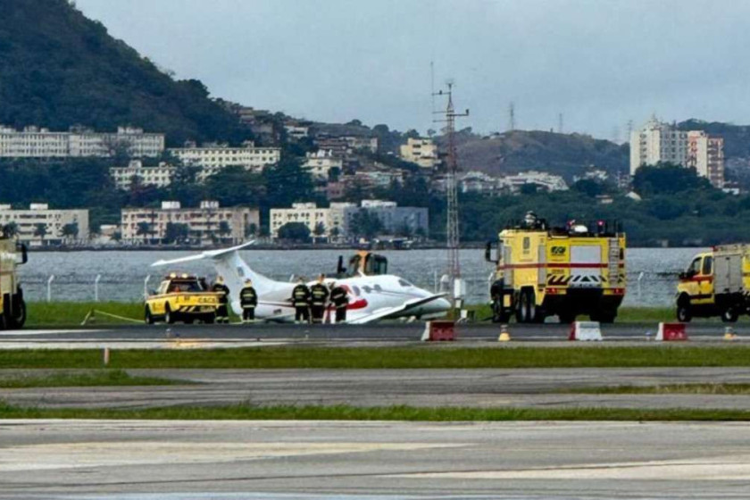 Acidente com jato fecha aeroporto Santos Dumont