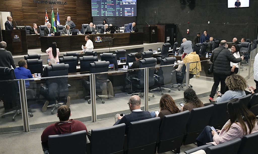 Guarulhos aprova propostas e analisa projetos