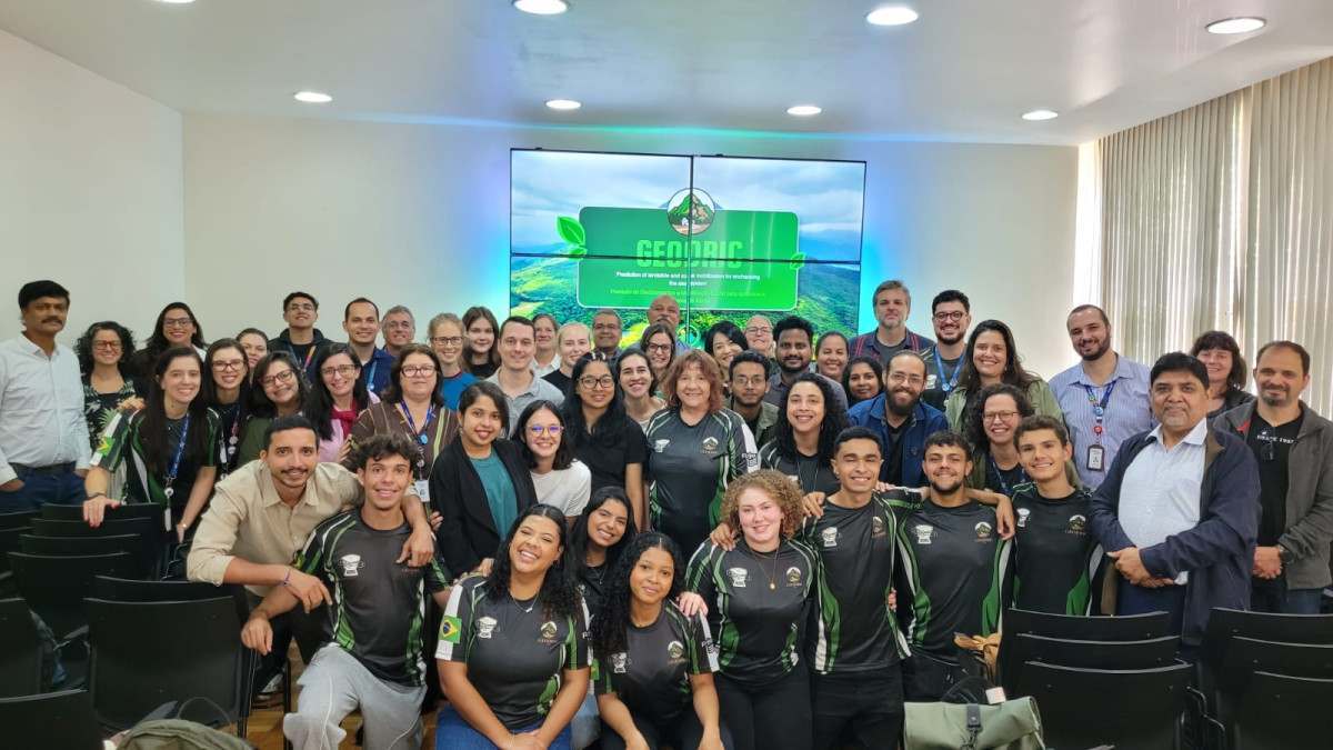 Alunos de Petr&oacute;polis se destacam com projeto que visa preven&ccedil;&atilde;o de desastres