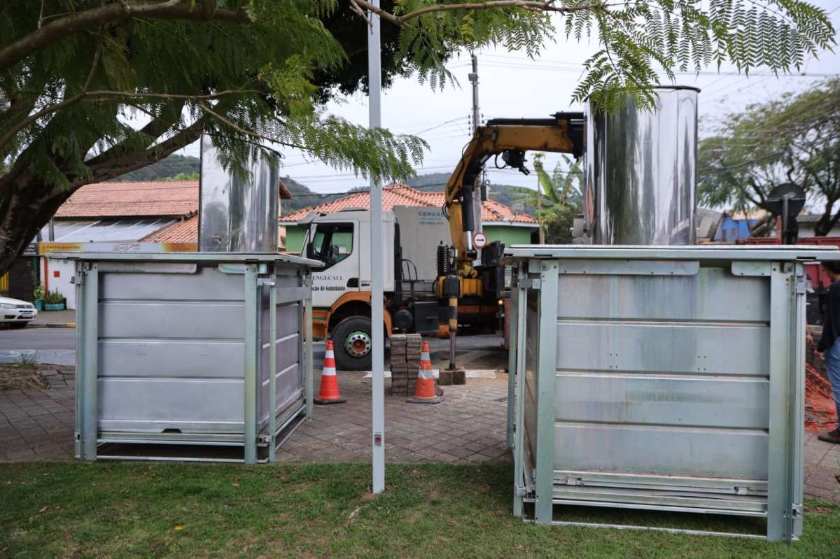Guararema instala novo sistema de Lixeiras