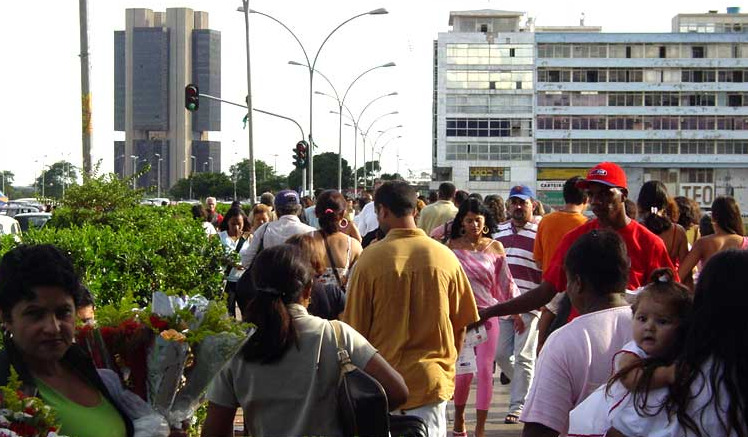 BRASILIANAS | Popula&ccedil;&atilde;o do DF ultrapassa 3 milh&otilde;es; com Entorno, alcan&ccedil;a 4,8 milh&otilde;es