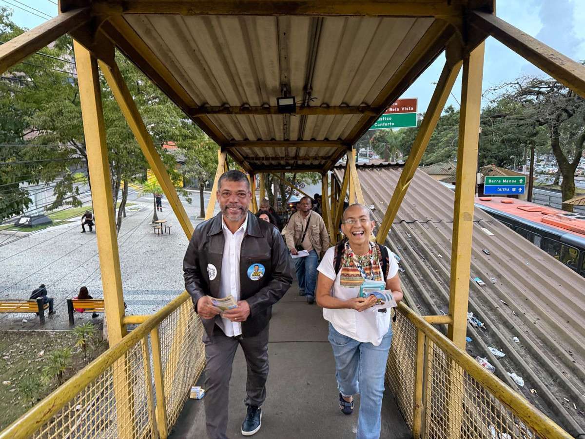 Jari e Helo&iacute;sa Helena cumprem agenda de campanha em V. Redonda