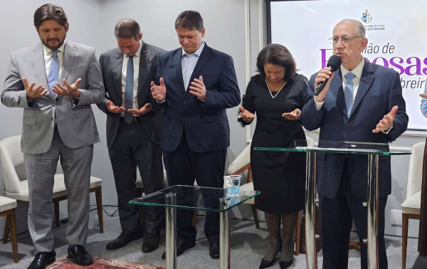 Tarc&iacute;sio &eacute; multado por propaganda eleitoral na Assembleia de Deus