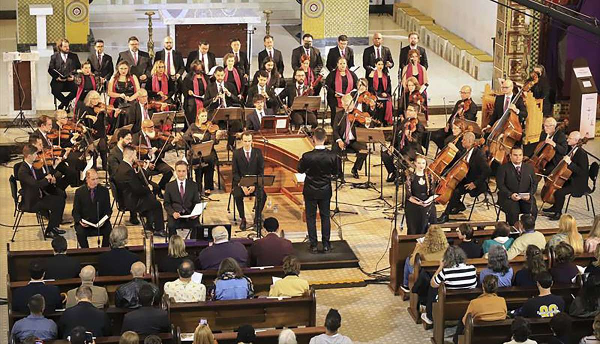 Concertos enchem de m&uacute;sica igrejas de Curitiba