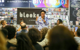 Tain&aacute; de Paula lan&ccedil;a novo livro no Rio