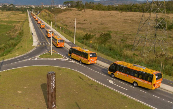 Prefeitura do Rio entrega 54 novos &ocirc;nibus e inaugura garagem p&uacute;blica em Campo Grande