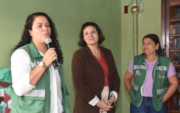 Angraprev realiza caf&eacute; da manh&atilde; com Agosto Lil&aacute;s e vacina&ccedil;&atilde;o