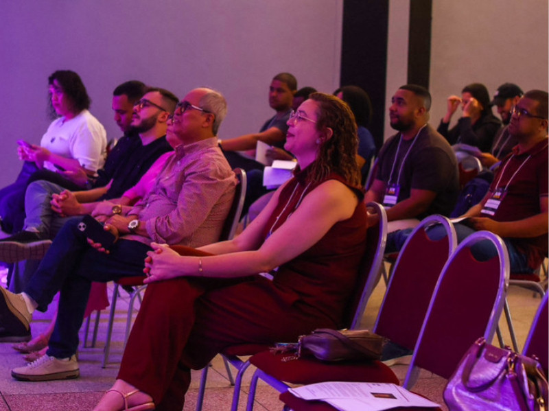Prefeitura prepara finalistas da Seletiva Angra Expo 2026 no Projeto Al&eacute;m do Palco