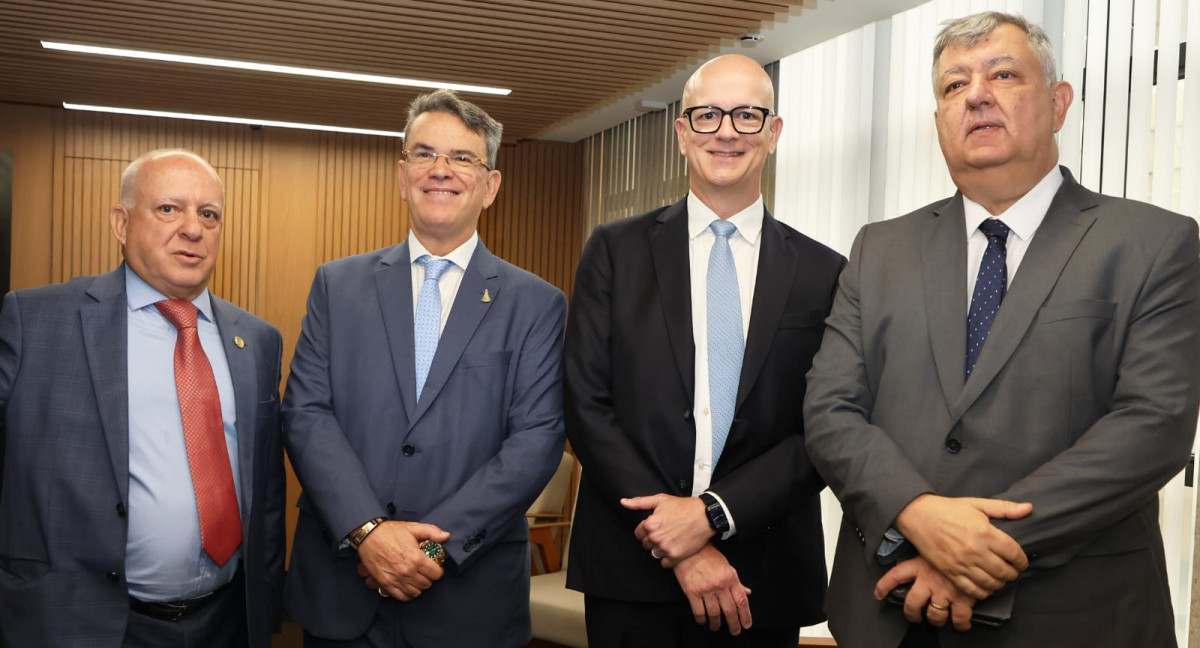 Os desembargadores Claudio dell orto, Claudio de Mello Tavares,  Fernando Chagas e Claudio Brandão