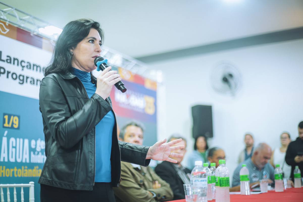 Privatiza&ccedil;&atilde;o da Sabesp "cheira a corrup&ccedil;&atilde;o", diz Tebet, que faz caminhada em Campinas nesta quarta