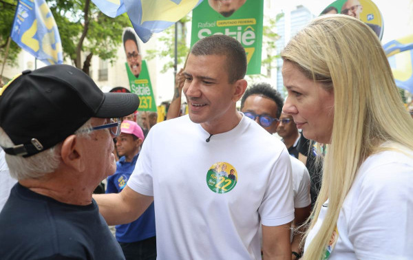 Douglas Ruas defende ensino t&eacute;cnico para os jovens