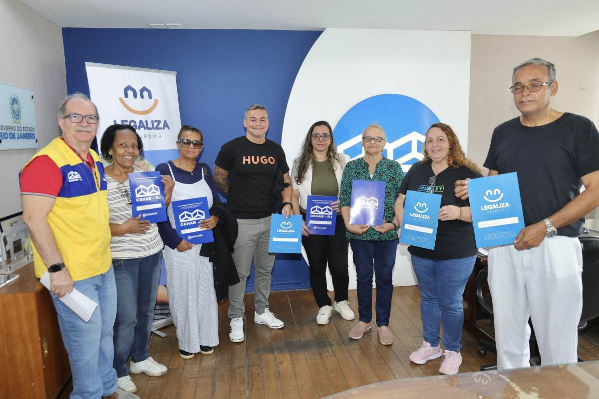 Cehab entrega 52 t&iacute;tulos de propriedade