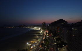 S&Oacute; CARIOQUICES: Copacabana apagou a luz