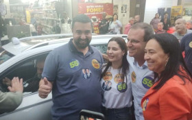 Paes sobe a Serra e faz caminhada com Cl&aacute;udia Vasconcellos em Ter&ecirc;