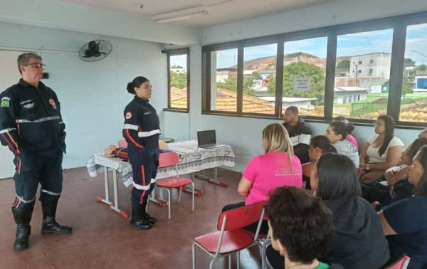 Escolas recebem orienta&ccedil;&otilde;es sobre primeiros socorros