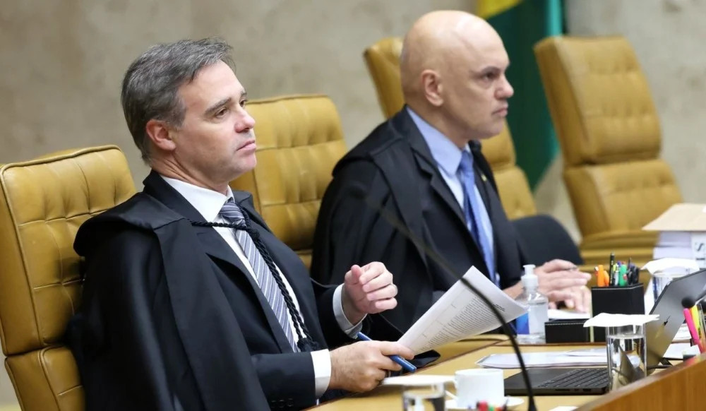 Moraes trocou celular e n&uacute;mero durante investiga&ccedil;&atilde;o da PF sobre Vorcaro