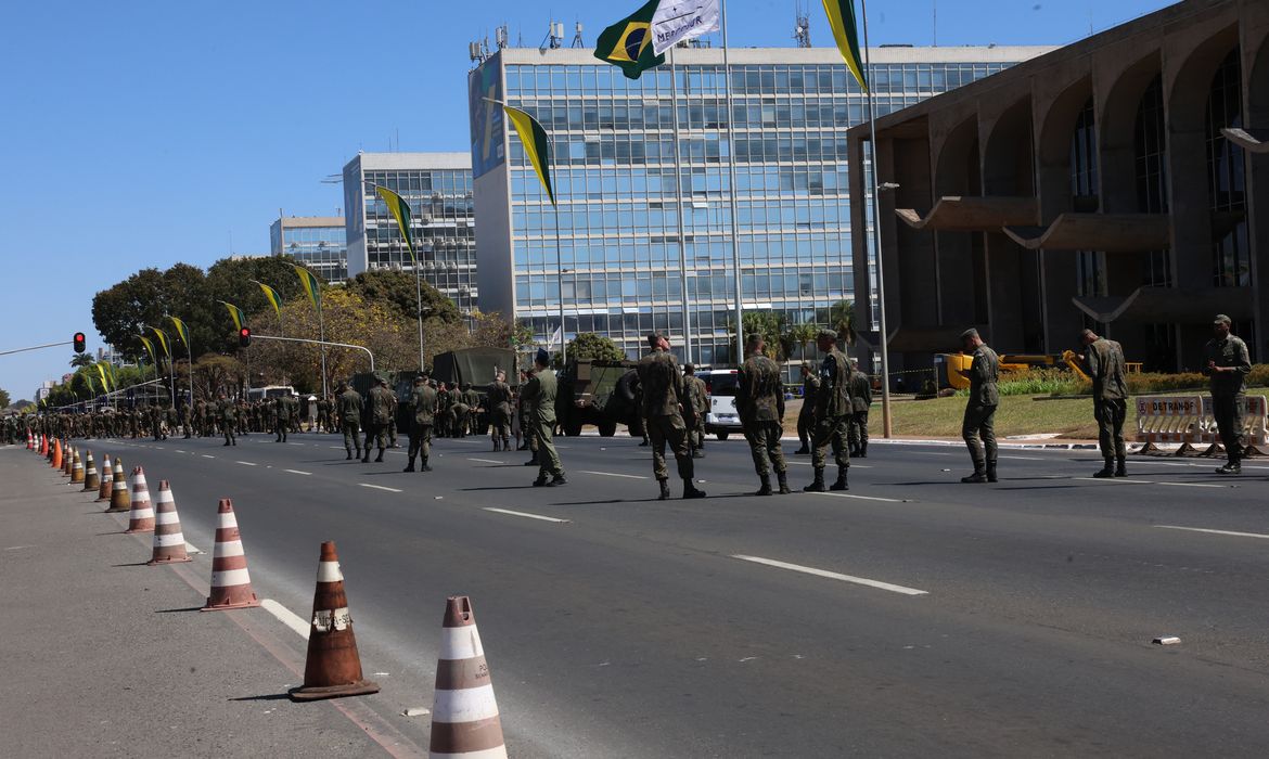 Desfile de 7 de setembro ter&aacute; seguran&ccedil;a refor&ccedil;ada no DF