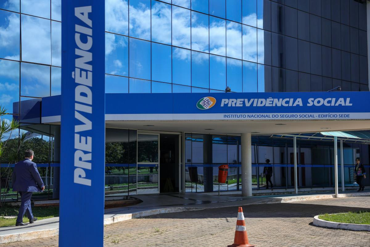 Fila de espera por per&iacute;cia do INSS &eacute; zerada em agosto