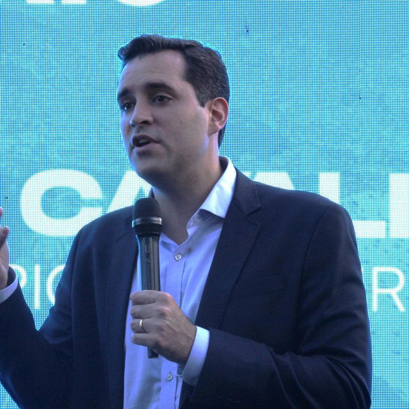 Coluna Magnavita | O Rio perde com um prefeito inimigo do Guanabara e do Planalto