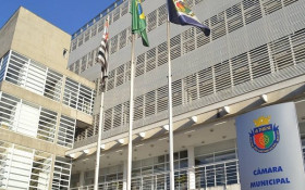 C&acirc;mara debate uso da IA e prote&ccedil;&atilde;o de menores de idade