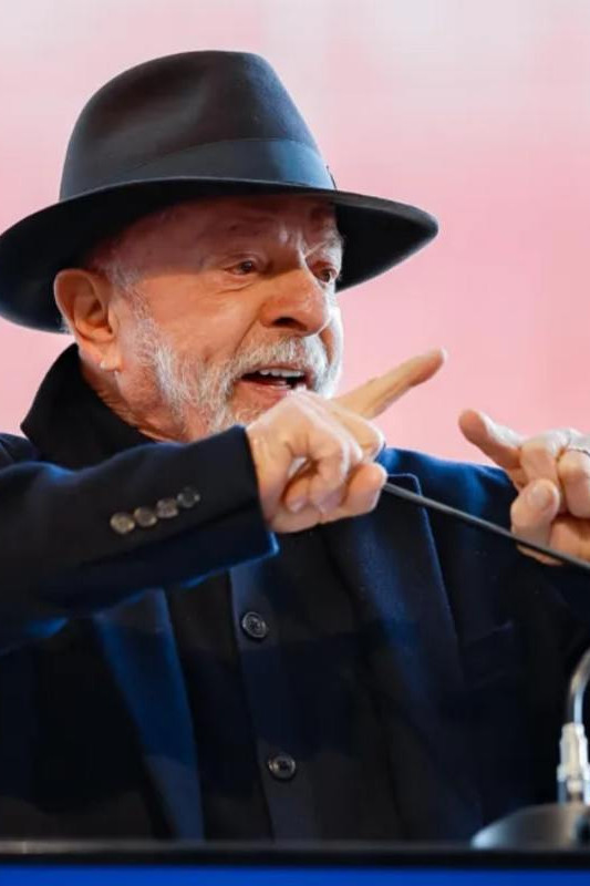 Lula reage a crise no STF e diz ter cobrado Fachin por transpar&ecirc;ncia