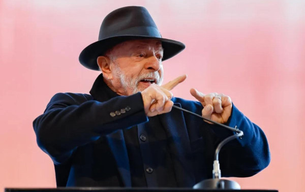 Lula reage a crise no STF e diz ter cobrado Fachin por transpar&ecirc;ncia