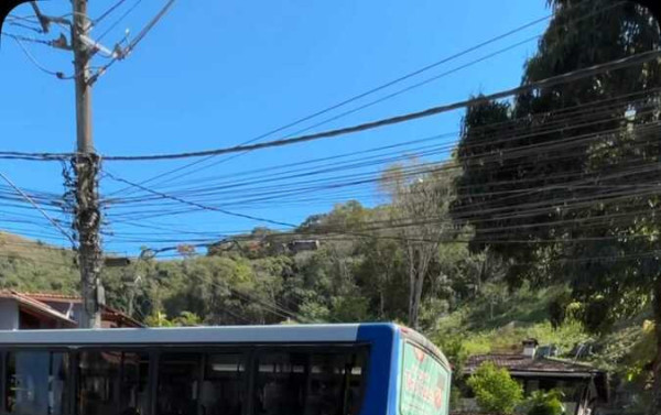 &Ocirc;nibus da TURP &eacute; empurrado por moradores no Santa M&ocirc;nica