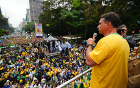 Coluna Magnavita | Bunker virou est&uacute;dio da direita