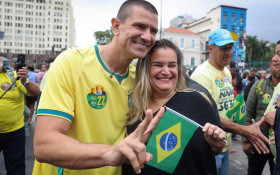Douglas Ruas promete ampliar escolas c&iacute;vico‑militares no RJ