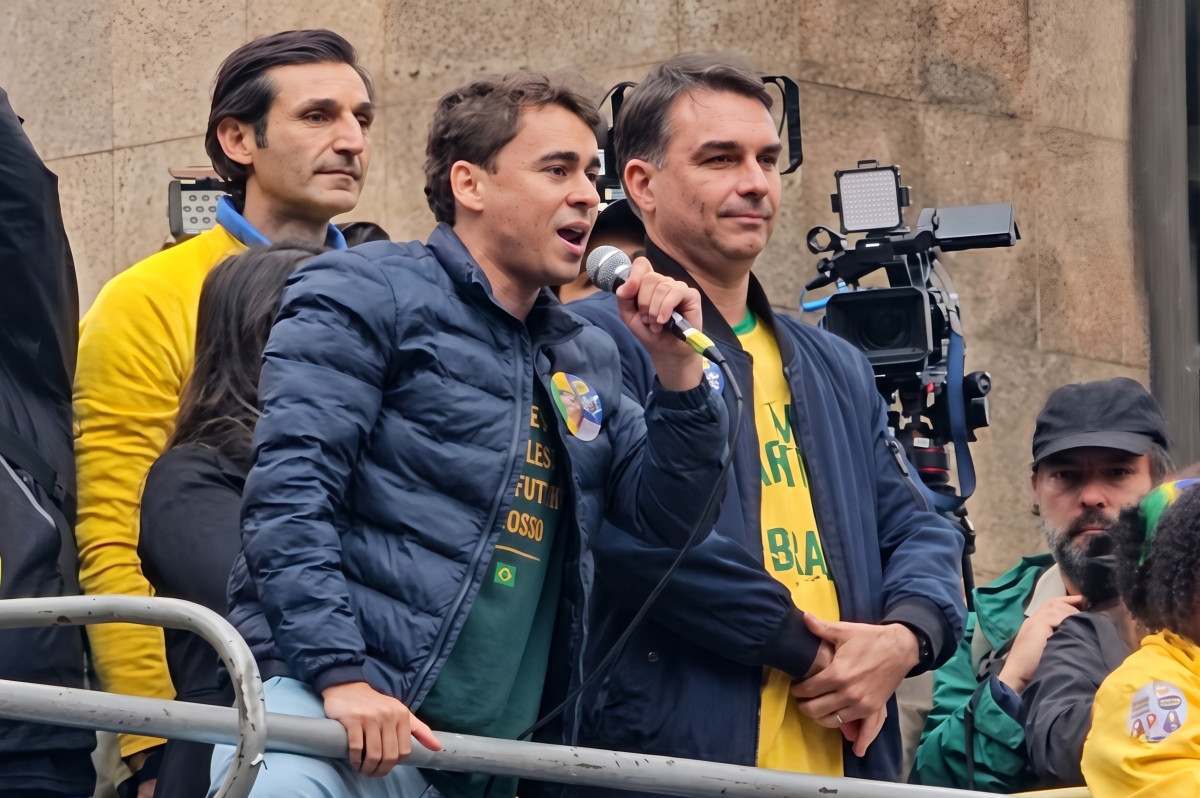 Fl&aacute;vio Bolsonaro mira Lula e Moraes em ato de 7 de Setembro na Paulista
