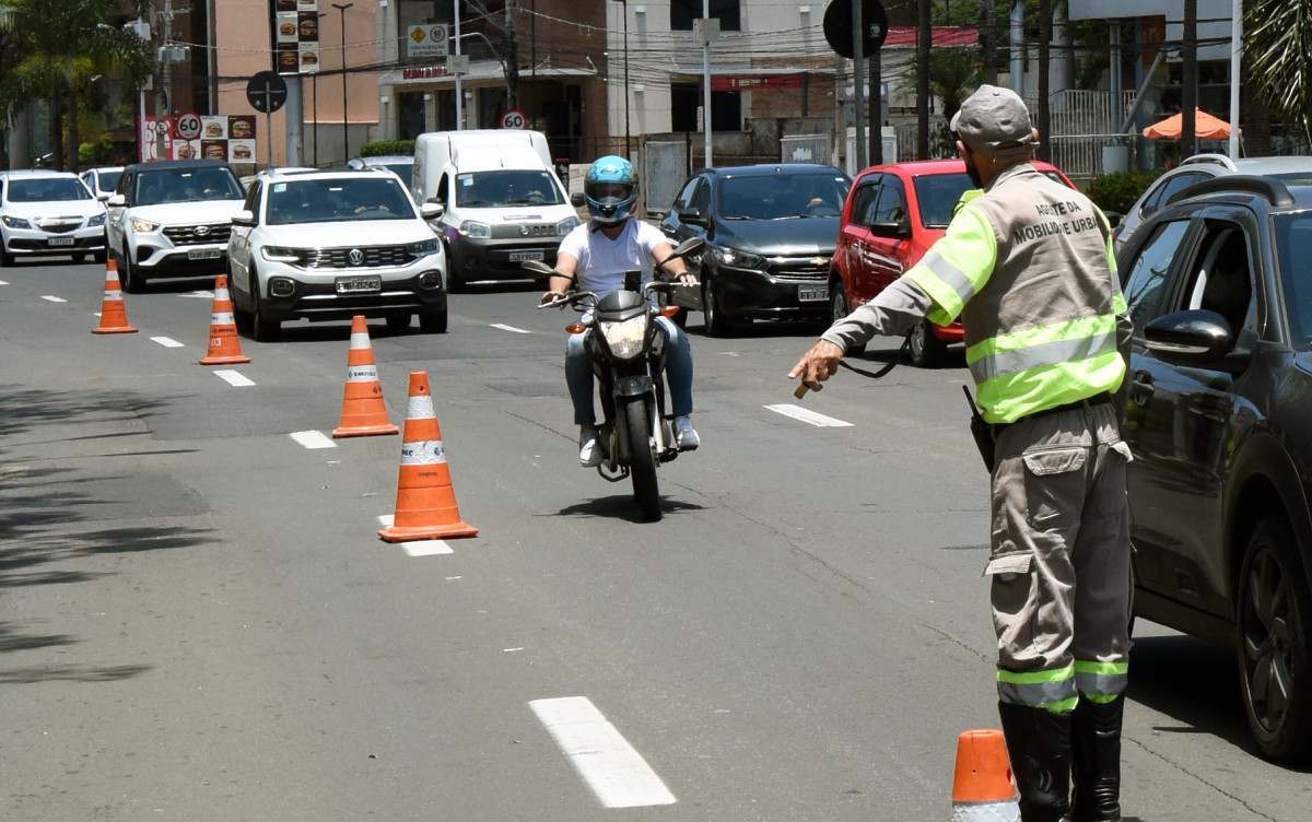 Greve na Emdec: Justi&ccedil;a do Trabalho marca audi&ecirc;ncia de concilia&ccedil;&atilde;o para o dia 16