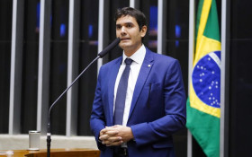 Projeto amplia isen&ccedil;&atilde;o de IR para servidores p&uacute;blicos com doen&ccedil;a grave