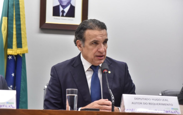 Hugo Leal defende novos investimentos em sa&uacute;de, transporte e tecnologia em Petr&oacute;polis
