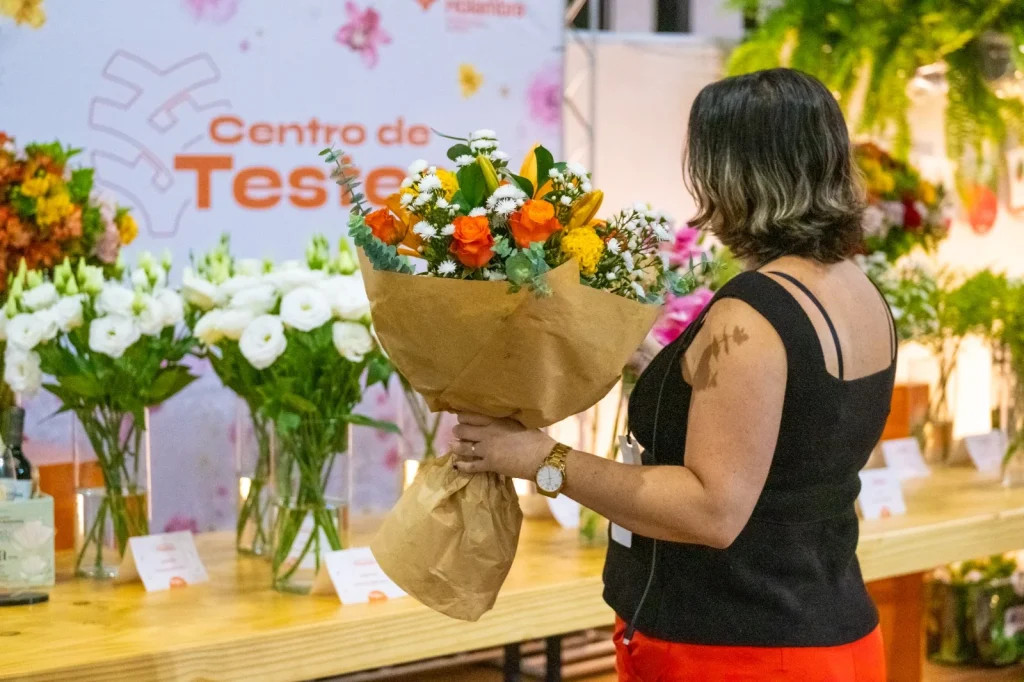 Veiling Market re&uacute;ne 166 produtores na feira em Holambra