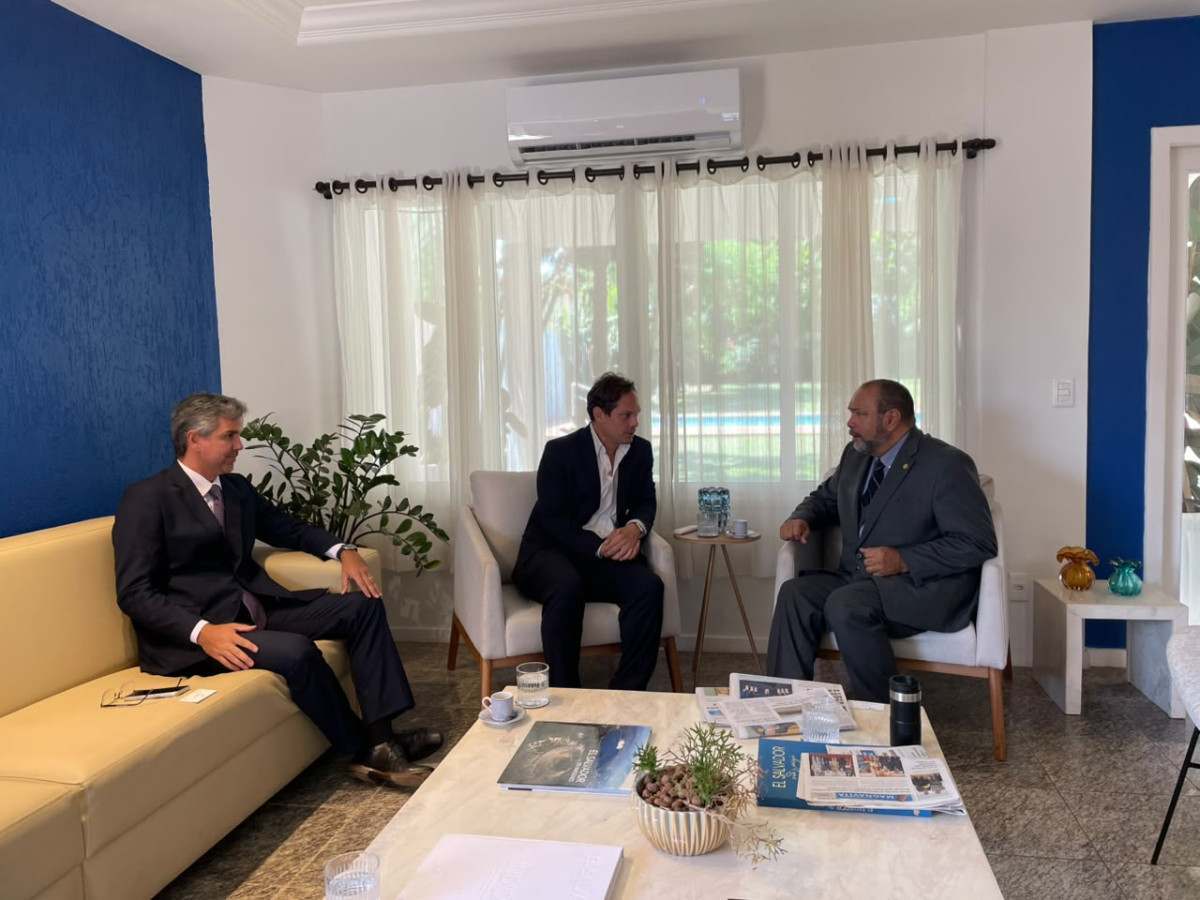 Interlocu&ccedil;&atilde;o com embaixadas