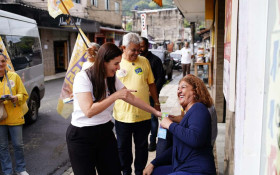 Jane Reis ganha as ruas e refor&ccedil;a campanha no Sul Fluminense