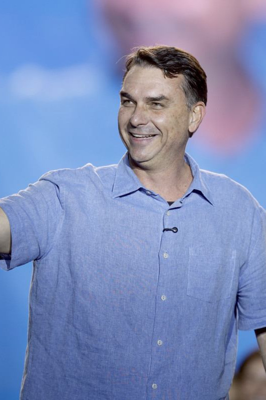PT aciona TSE para tirar do ar "TV 24 horas" de Fl&aacute;vio Bolsonaro