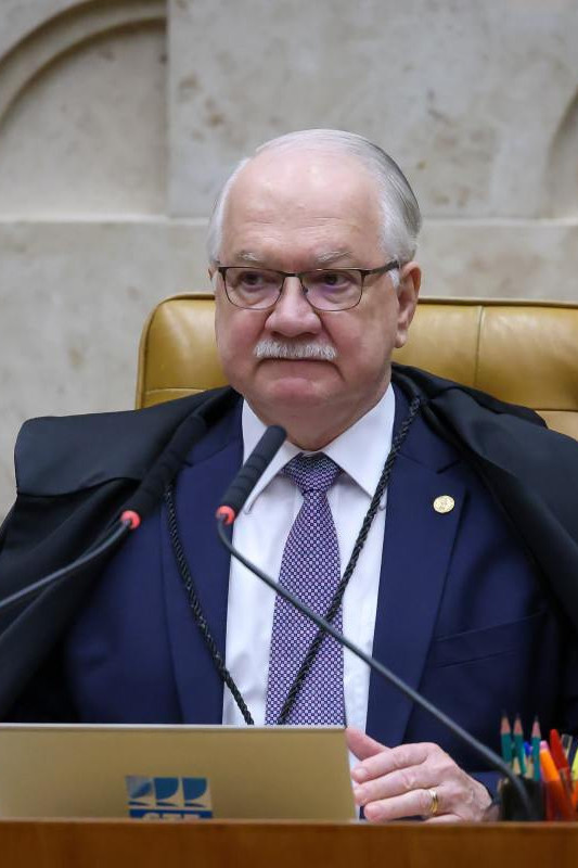Fachin mant&eacute;m casos de Moraes e Mendon&ccedil;a separados