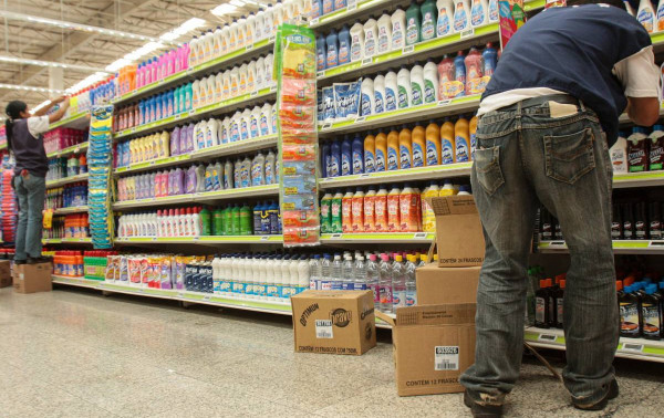 Infla&ccedil;&atilde;o oficial de agosto fecha em 0,32%, menor taxa em 4 anos