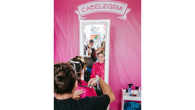 Unacon oferece corte gratuito para quem doar o pr&oacute;prio cabelo